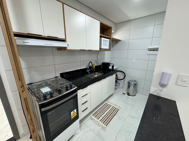 Apto com quarto e sala super varanda e vista AH705
