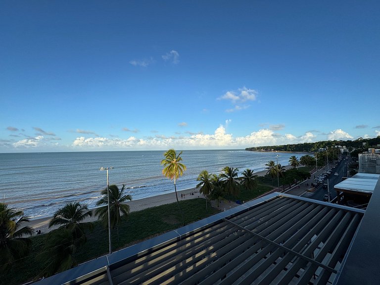 Flat beira-mar Cabo Branco com rooftop AH213