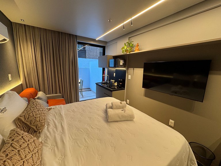 Flat Setai Cabo Branco beira-mar c/ varanda AHT12