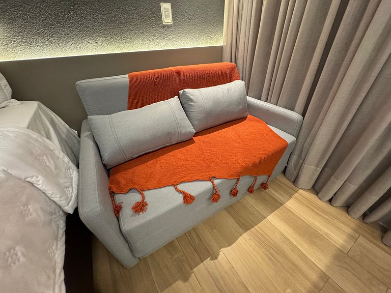 Flat Setai Cabo Branco beira-mar c/ varanda AHT12