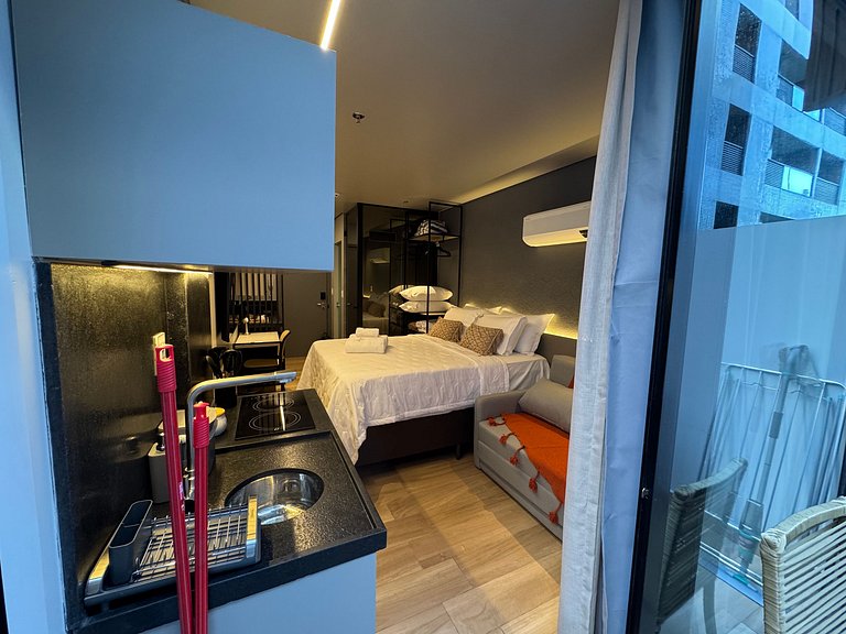 Flat Setai Cabo Branco beira-mar c/ varanda AHT12