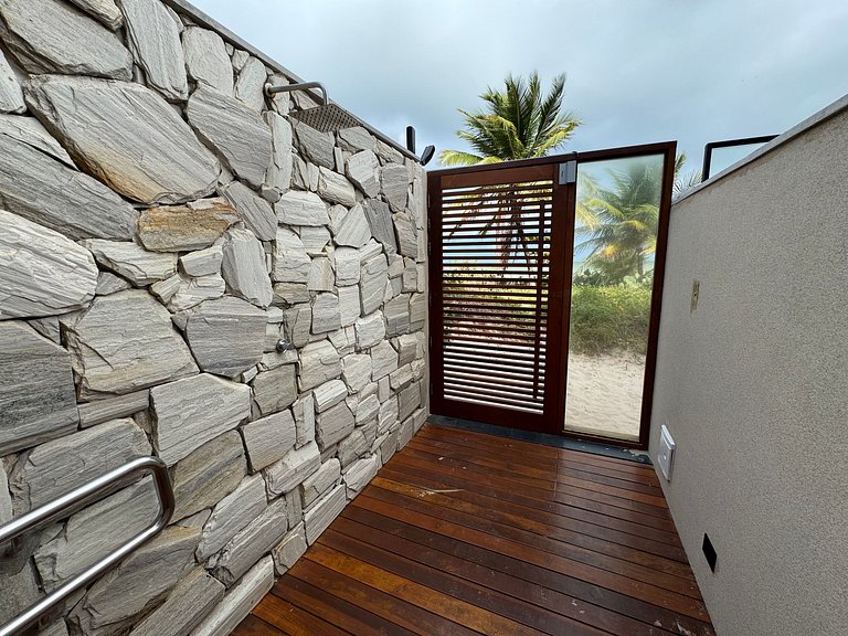 Flat beira-mar pé na areia com varanda