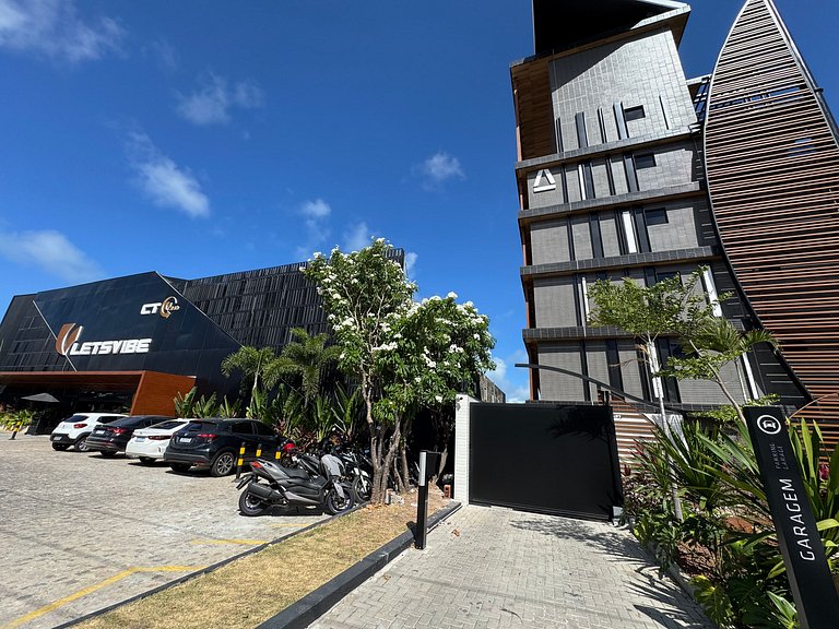 Flat beira-mar pé na areia com varanda AH 409