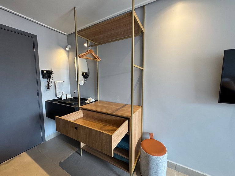 Luxury flat with balcony at Acqua Tambau AQ4X7