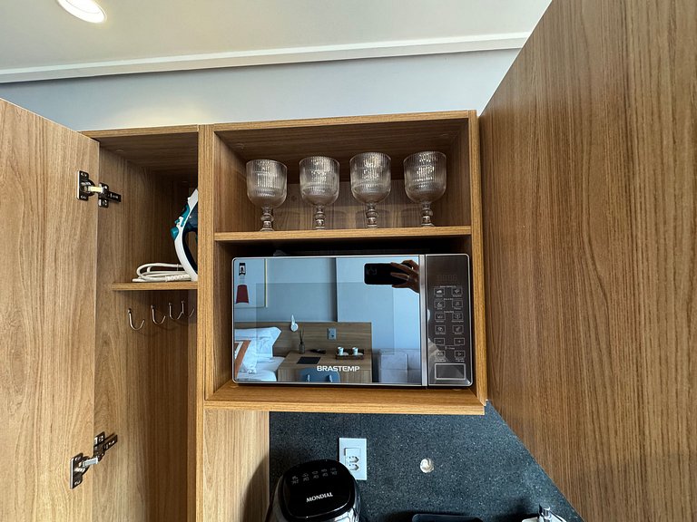 Flat de luxo com varanda no Acqua Tambau AQ4X7