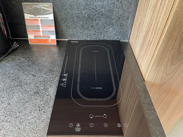 Flat de luxo com varanda no Acqua Tambau AQ4I8