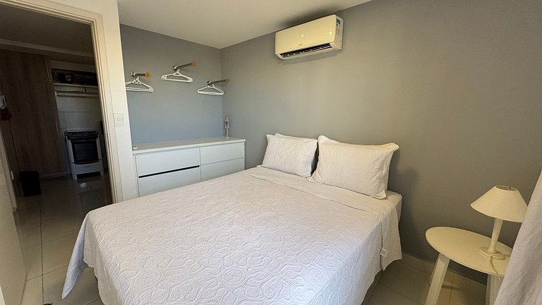 2 quartos com varanda em Manaíra AH206
