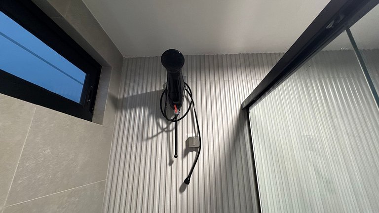 Flat de luxo com varanda no Acqua Tambau CD4X3