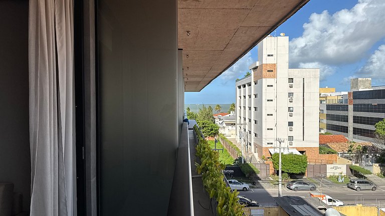 Flat de luxo com varanda no Acqua Tambau CD4X3