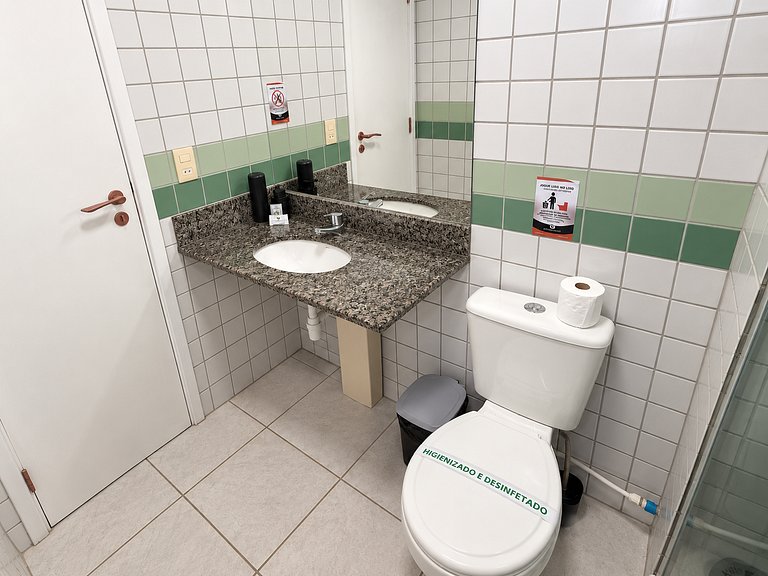2 quartos em Tambaú perto de tudo! AH502